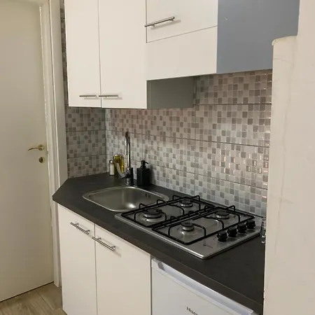 Apartman Giuliani 23 *